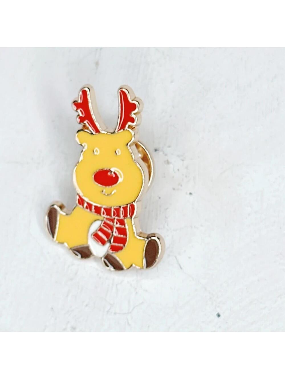 422u. Goldtone Enamel Reindeer
